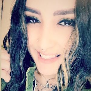 Meet your Posher, Joanna